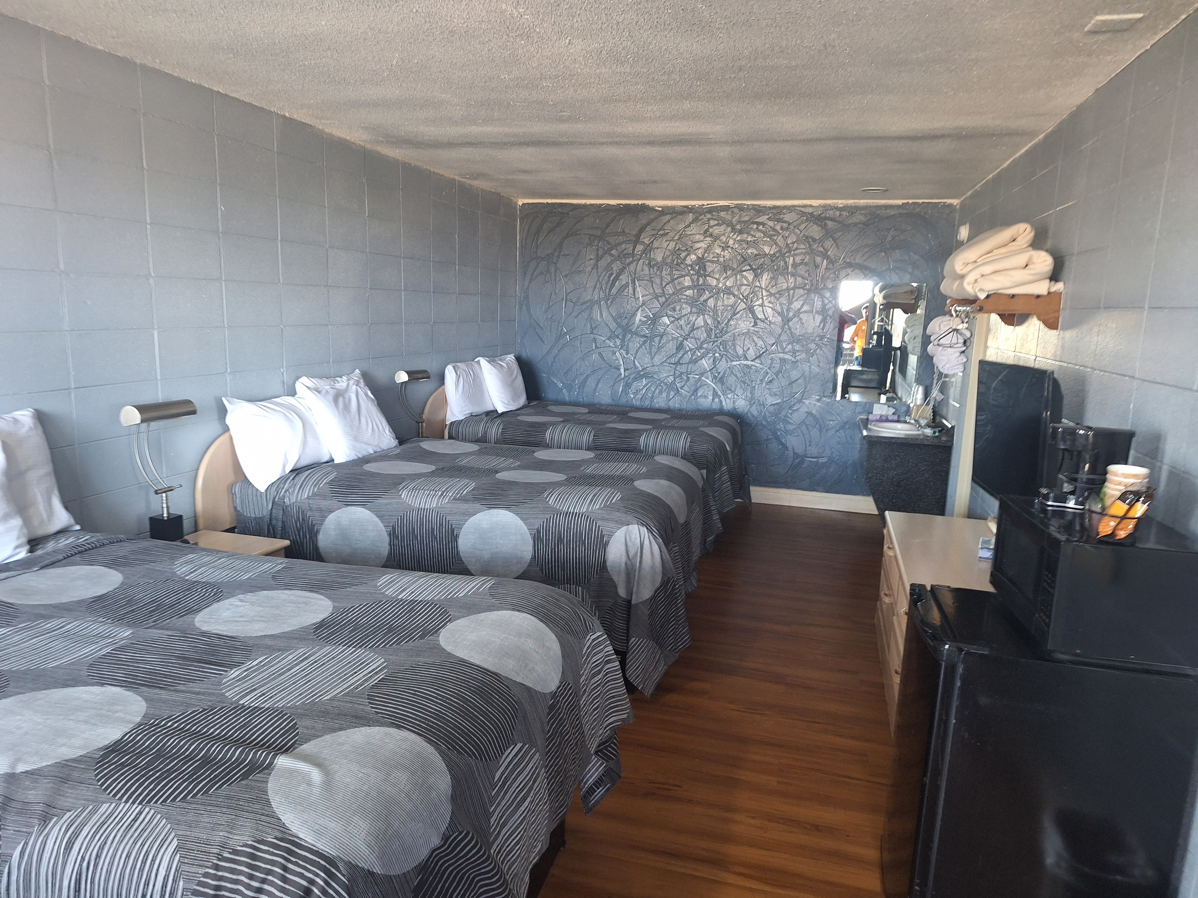 Workforce Housing Hotel Nat. Flag - High Upside in Grrowing Red State
